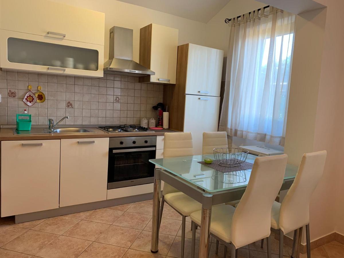 Apartments & Room Piutti บาเล ภายนอก รูปภาพ