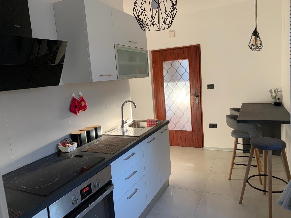 Apartments & Room Piutti บาเล ภายนอก รูปภาพ