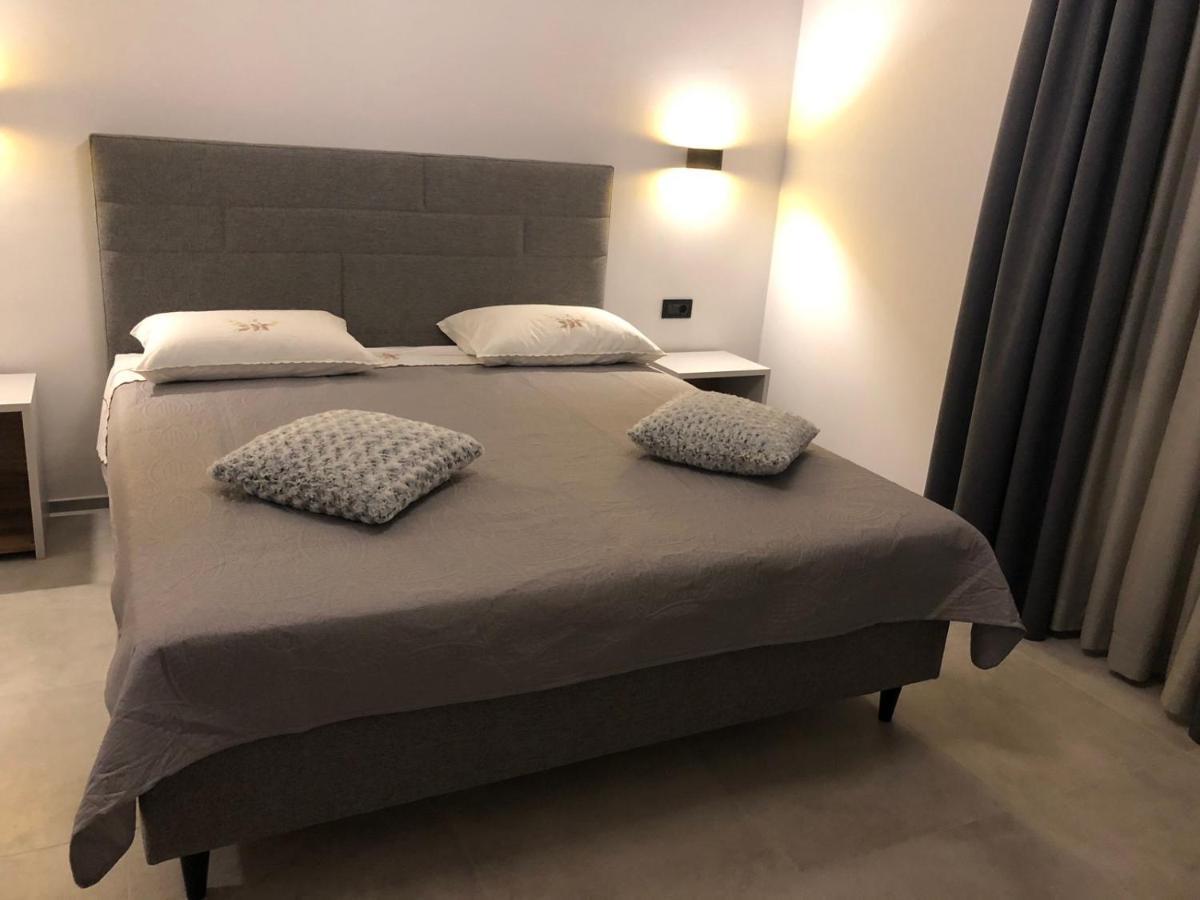 Apartments & Room Piutti บาเล ภายนอก รูปภาพ